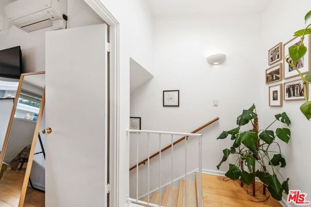 4040 Grand View Boulevard 22, Los Angeles, CA 90066