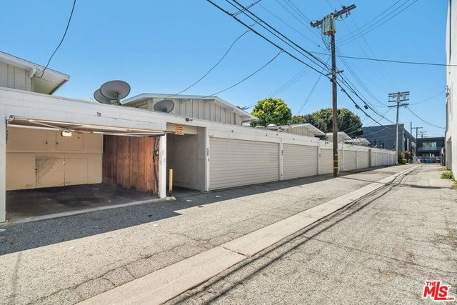 4040 Grand View Boulevard 22, Los Angeles, CA 90066