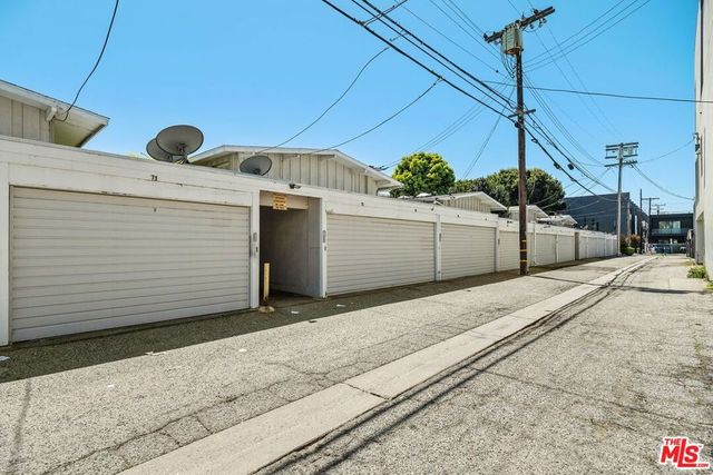 4040 Grand View Boulevard 22, Los Angeles, CA 90066