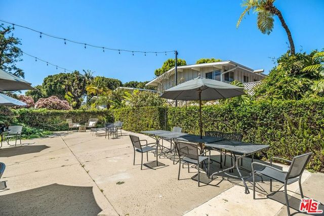 4040 Grand View Boulevard 22, Los Angeles, CA 90066