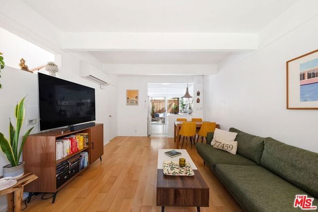 4040 Grand View Boulevard 22, Los Angeles, CA 90066