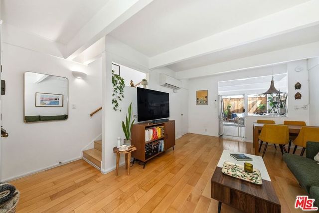 4040 Grand View Boulevard 22, Los Angeles, CA 90066