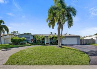 1410 NE 42nd Ct, Oakland Park, FL 33334