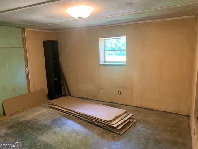 45 Valley Trail SE, Acworth, GA 30101