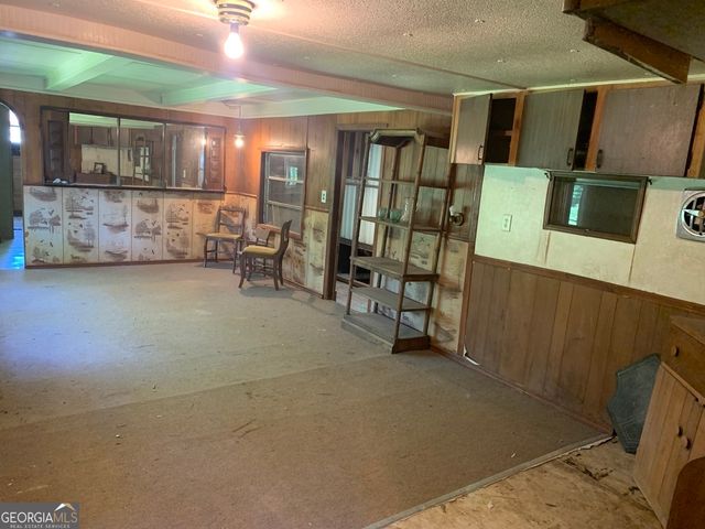 45 Valley Trail SE, Acworth, GA 30101