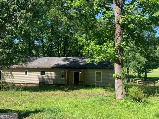 45 Valley Trail SE, Acworth, GA 30101