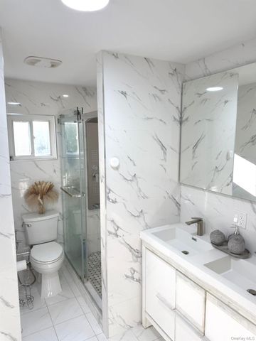 58 Narcissus Avenue, Hicksville, NY 11801