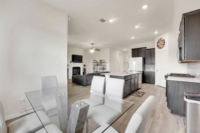 3303 Brady Starr Drive, Aubrey, TX 76227