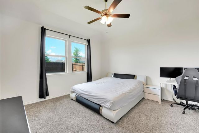 3303 Brady Starr Drive, Aubrey, TX 76227