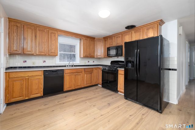 481 Bunker Hill Avenue, Waterbury, CT 06708