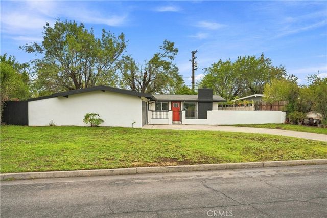 663 E Margarita, Rialto, CA 92376