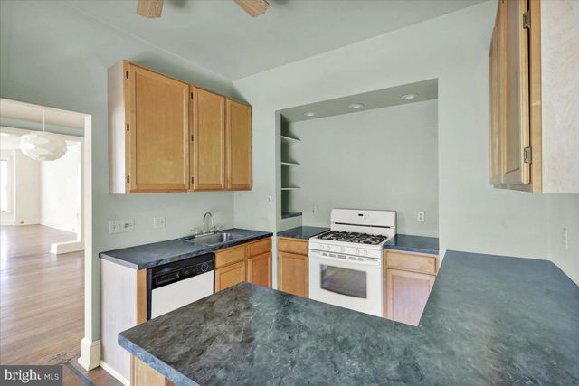 1049 PENN ST, Reading, PA 19601