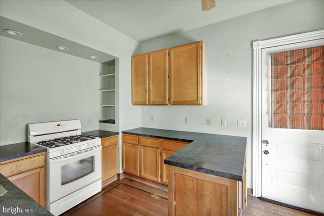 1049 PENN ST, Reading, PA 19601