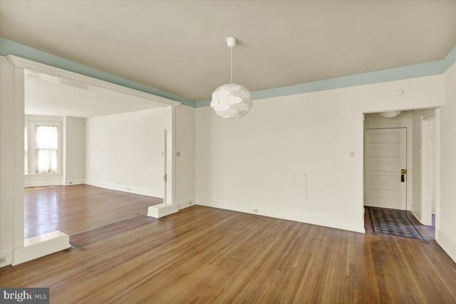 1049 PENN ST, Reading, PA 19601