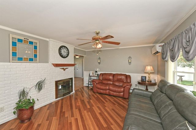 261 Elm Drive S, Levittown, NY 11756