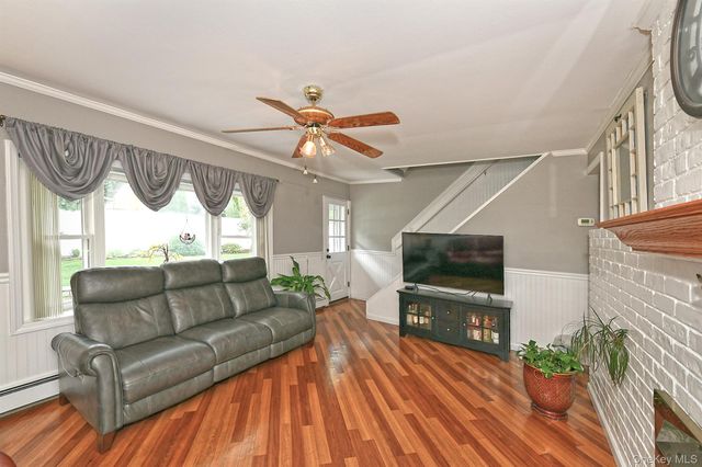 261 Elm Drive S, Levittown, NY 11756