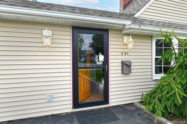 261 Elm Drive S, Levittown, NY 11756