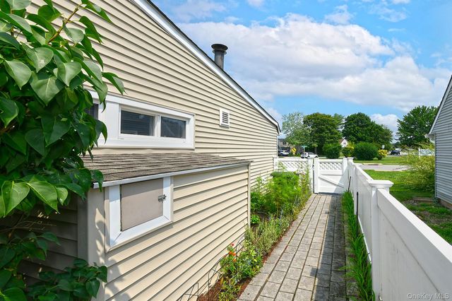 261 Elm Drive S, Levittown, NY 11756