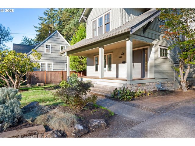 2645 EMERALD St, Eugene, OR 97403