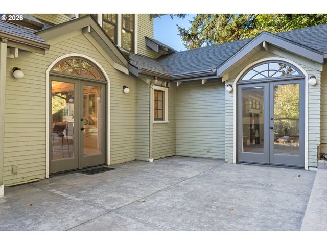 2645 EMERALD St, Eugene, OR 97403