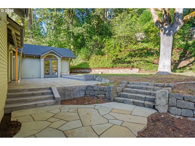 2645 EMERALD St, Eugene, OR 97403