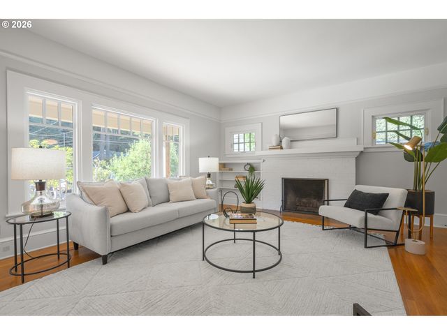 2645 EMERALD St, Eugene, OR 97403