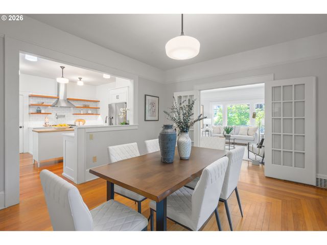 2645 EMERALD St, Eugene, OR 97403