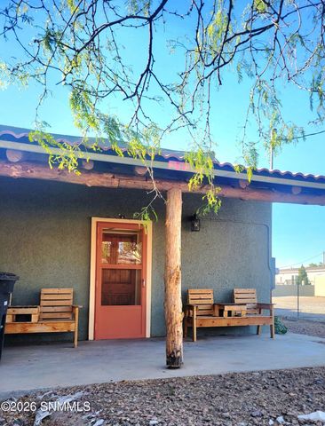393 E San Miguel Street 1-4, La Mesa, NM 88044