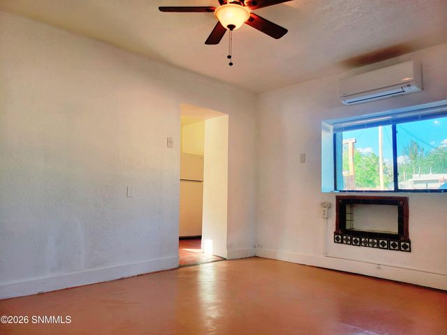 393 E San Miguel Street 1-4, La Mesa, NM 88044