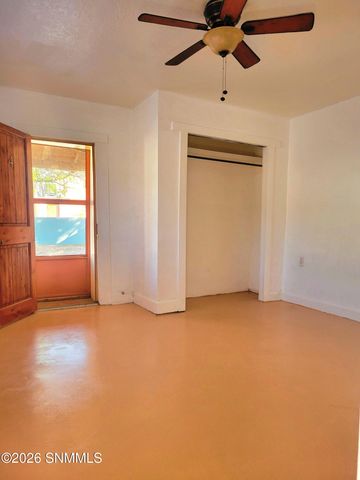 393 E San Miguel Street 1-4, La Mesa, NM 88044