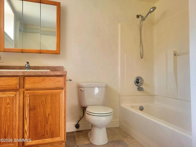 393 E San Miguel Street 1-4, La Mesa, NM 88044