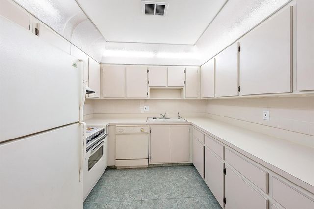 2638 Gately Drive E 45, West Palm Beach, FL 33415