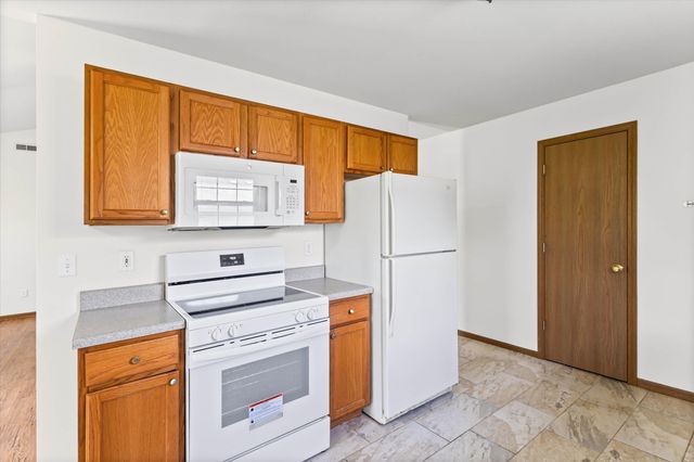 3708 PANTHER DR, Columbia, MO 65202