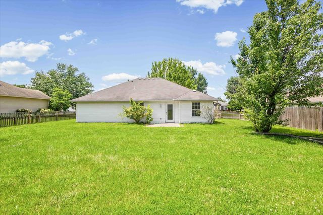 3708 PANTHER DR, Columbia, MO 65202