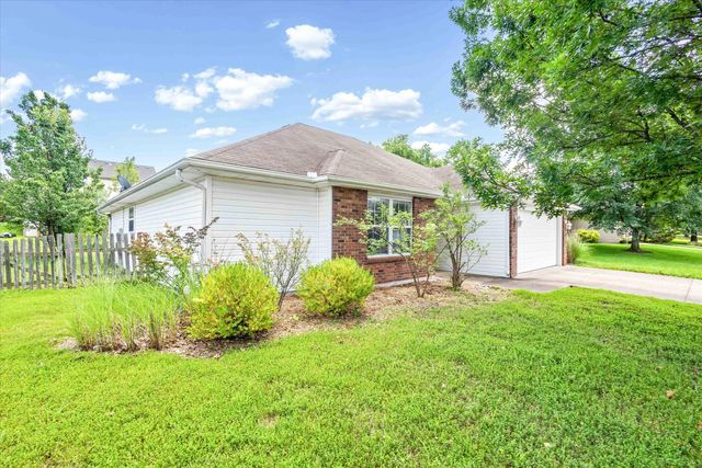 3708 PANTHER DR, Columbia, MO 65202