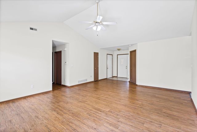 3708 PANTHER DR, Columbia, MO 65202