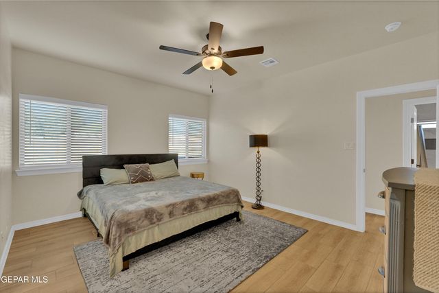 7822 Estrella Street, Vinton, TX 79821