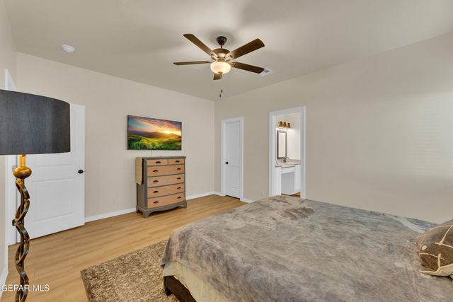 7822 Estrella Street, Vinton, TX 79821