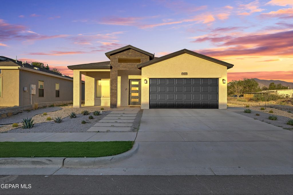 7822 Estrella Street, Vinton, TX 79821