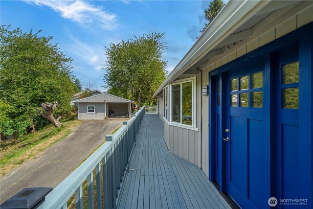409 Isaac Pincus Street, Steilacoom, WA 98388