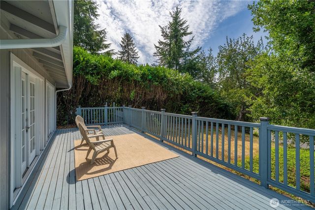 409 Isaac Pincus Street, Steilacoom, WA 98388