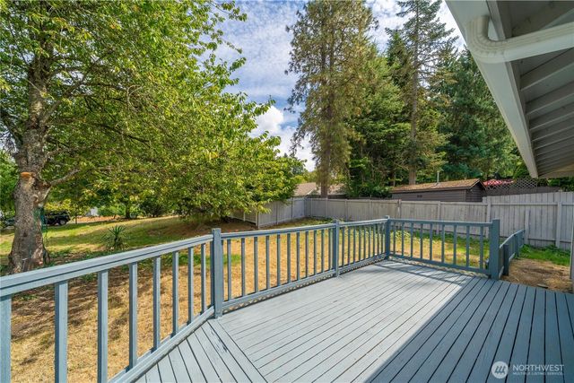 409 Isaac Pincus Street, Steilacoom, WA 98388