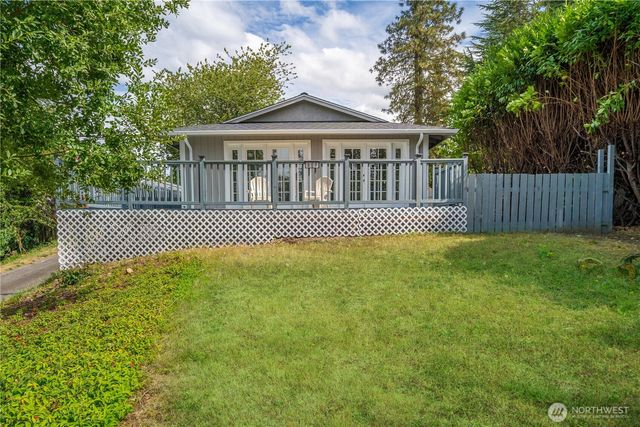 409 Isaac Pincus Street, Steilacoom, WA 98388