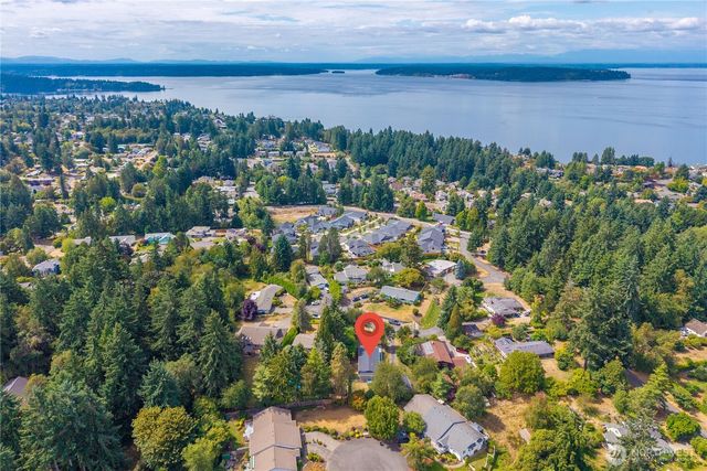 409 Isaac Pincus Street, Steilacoom, WA 98388