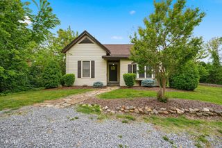 220 North Riverside Drive, Elizabethton, TN 37643