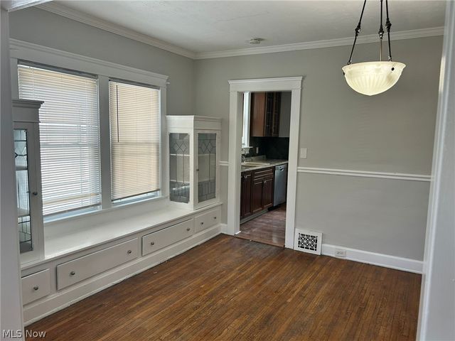 1275 Donald Avenue, Lakewood, OH 44107