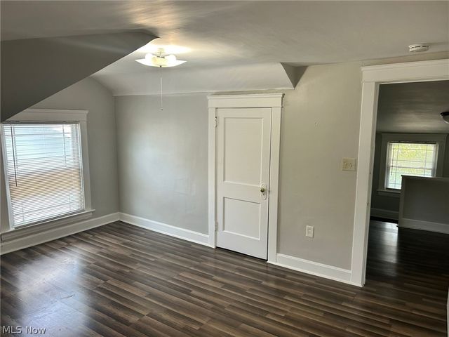 1275 Donald Avenue, Lakewood, OH 44107