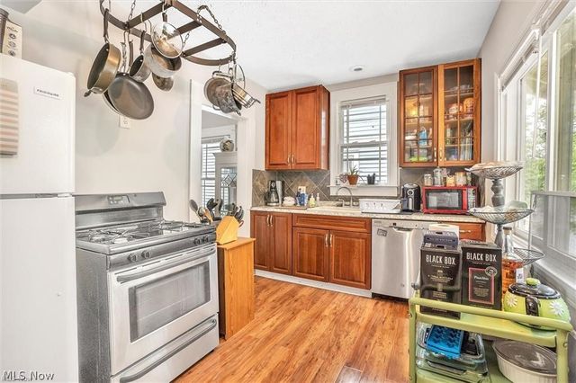 1275 Donald Avenue, Lakewood, OH 44107