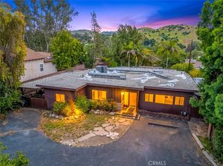 10408 McBroom St., Sunland, CA 91040