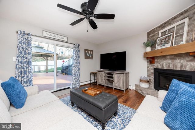 13 MARSHALL CIR, Downingtown, PA 19335